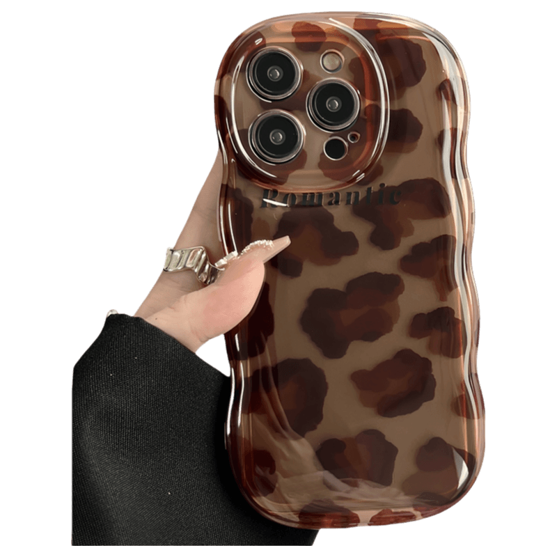 Trendy Cheetah Print Leather Phone Case with Wrist Strap - Stylish Animal Texture Design for iPhone 14 Plus LP09 - yTagCase
