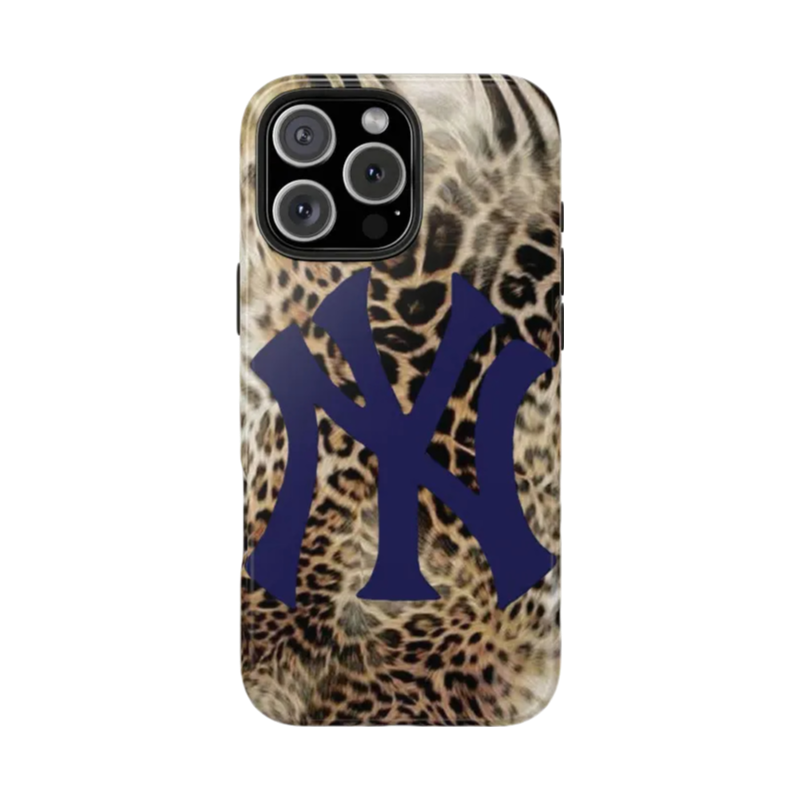 Slim cheetah pattern phone case with precise fit, stylish animal print design for iPhone 14 Plus & Samsung S24 Ultra