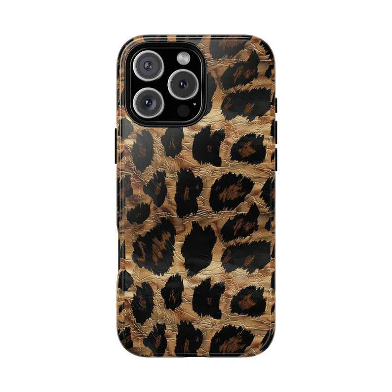 Wild cheetah pattern phone case for iPhone 14 Plus & Samsung S24 Ultra, scratch-resistant protective cover with snug fit