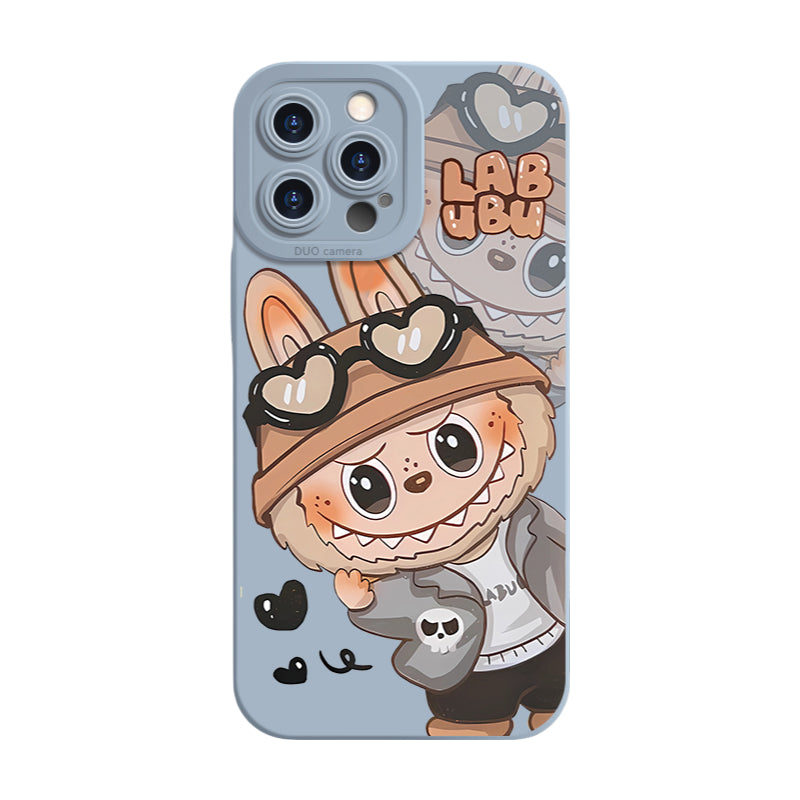 Cheetah print phone case on iPhone 14